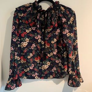 Floral long sleeves top
